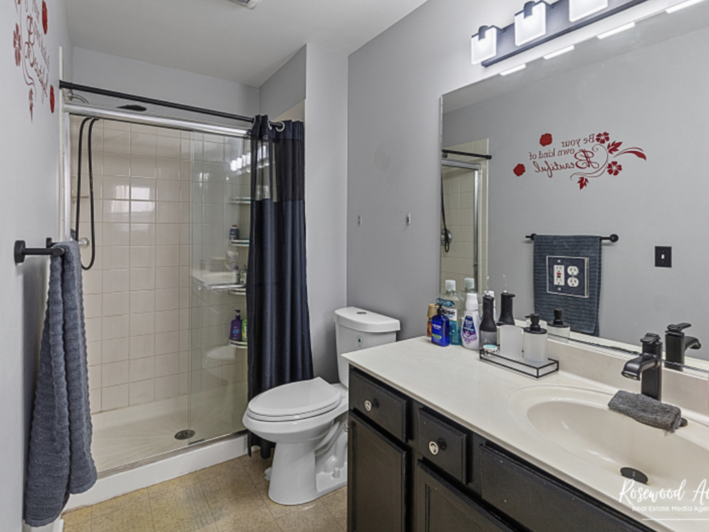 39W093 Shannon Square, Geneva, IL 60134