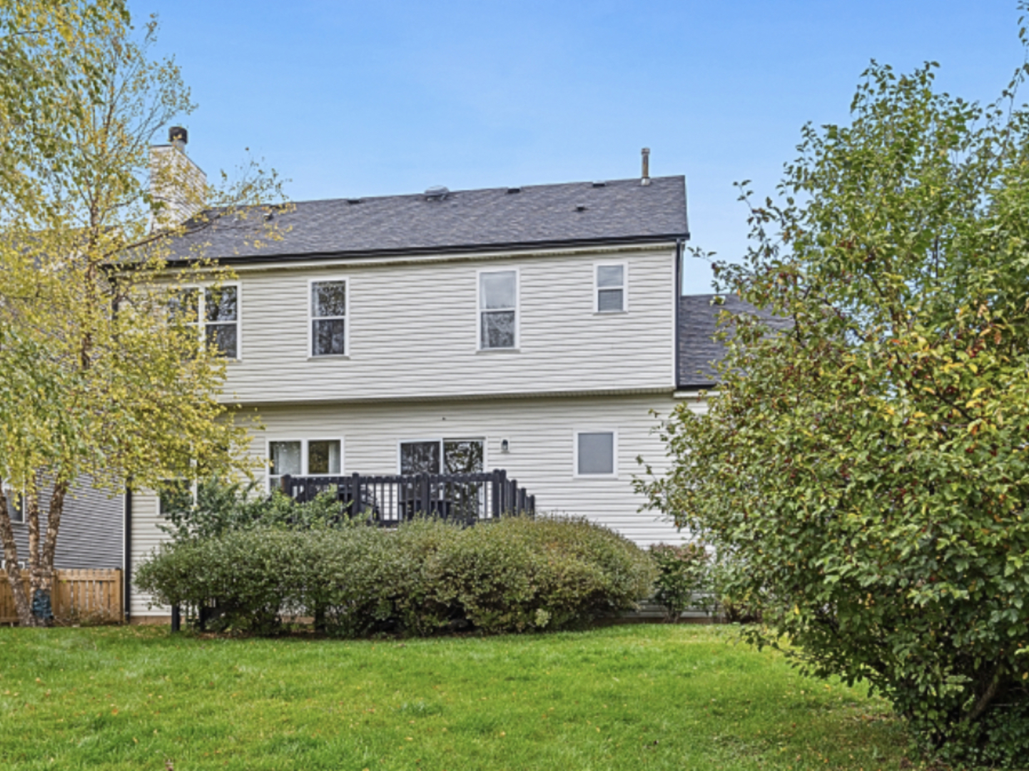 39W093 Shannon Square, Geneva, IL 60134