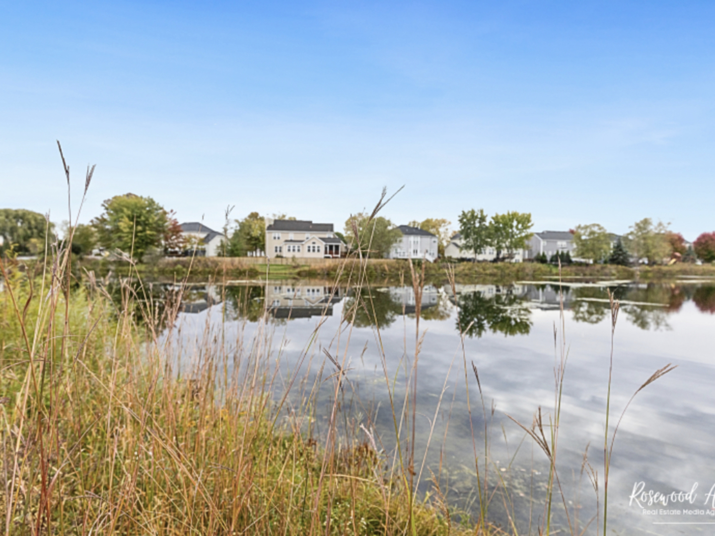 39W093 Shannon Square, Geneva, IL 60134