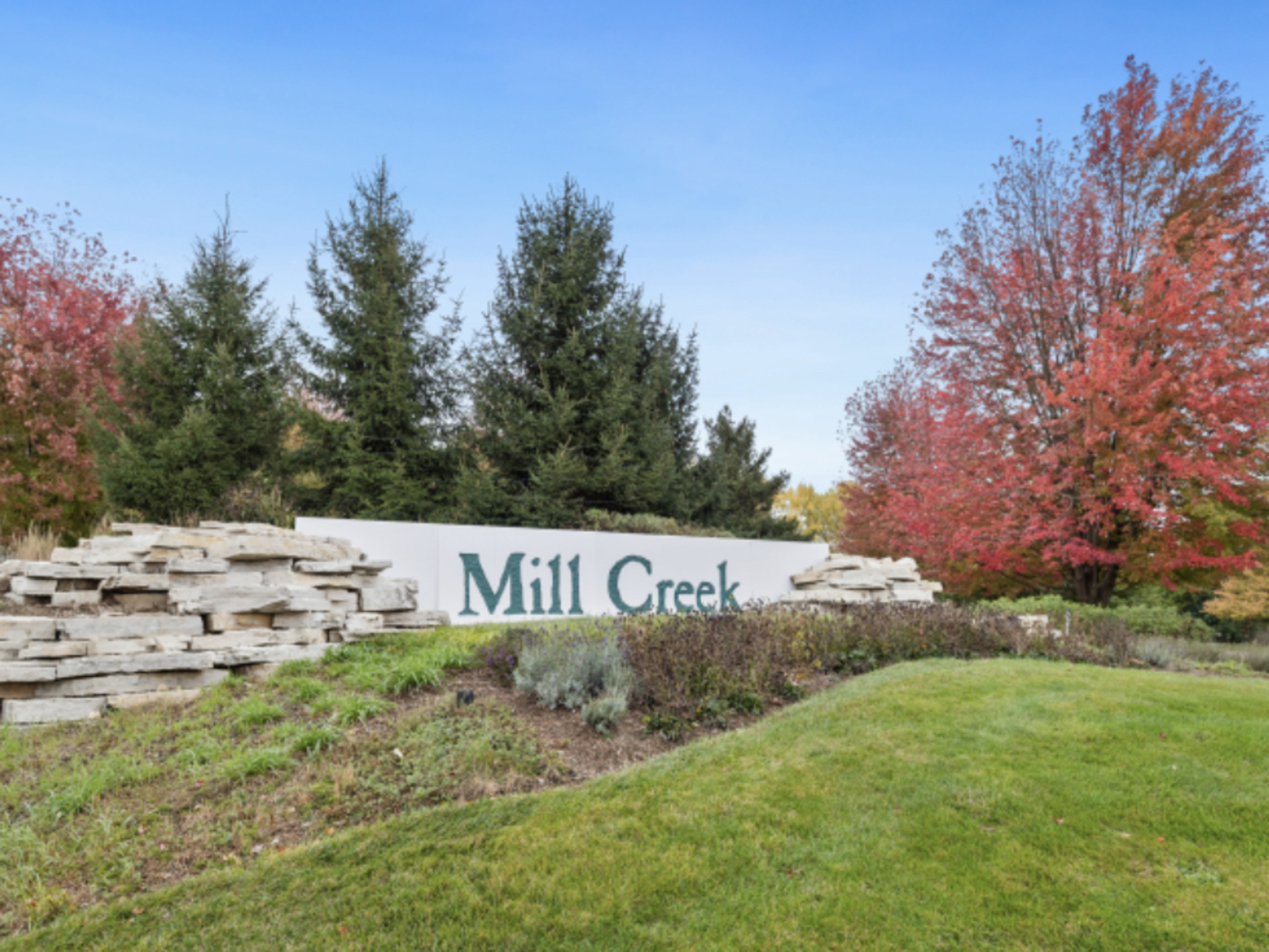 39W093 Shannon Square, Geneva, IL 60134