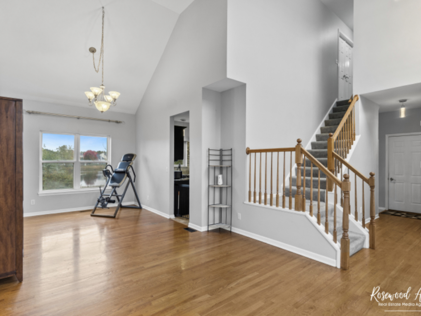 39W093 Shannon Square, Geneva, IL 60134