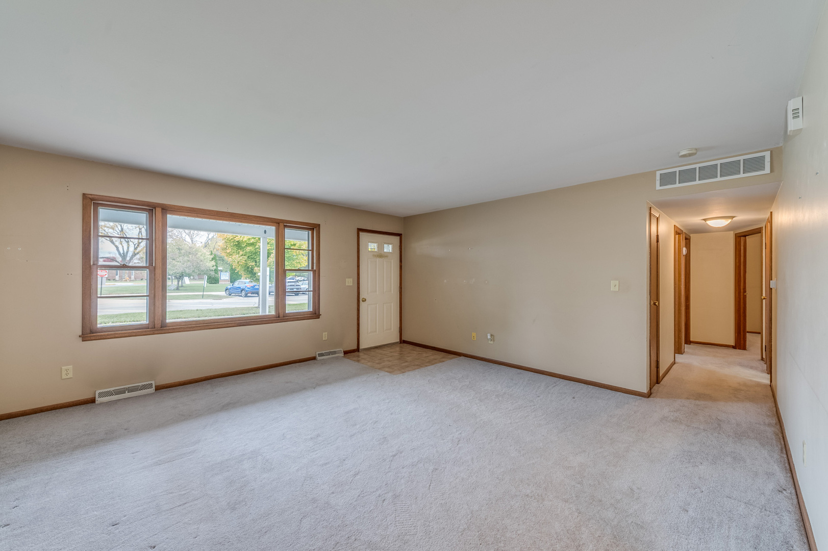 13 Poplar Place, North Aurora, IL 60542