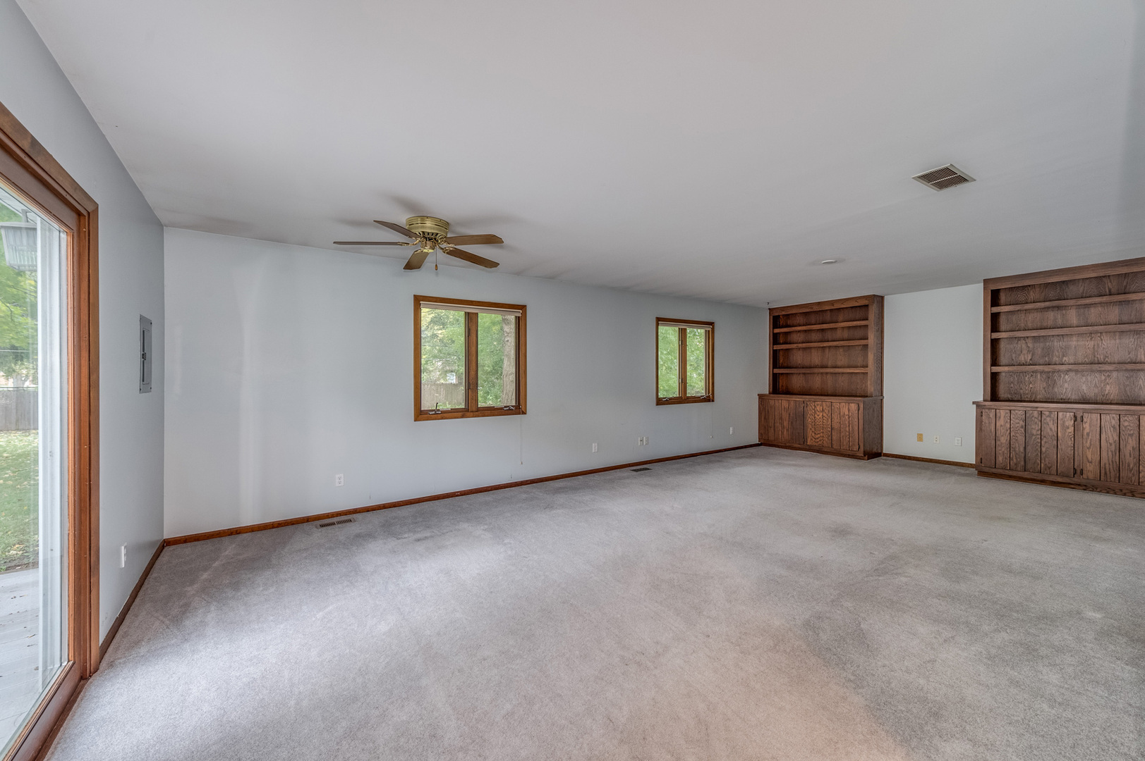 13 Poplar Place, North Aurora, IL 60542