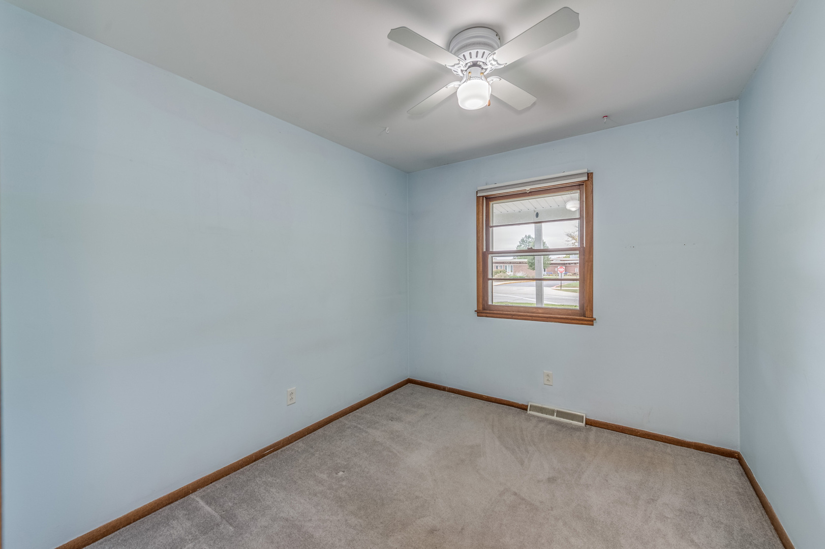13 Poplar Place, North Aurora, IL 60542