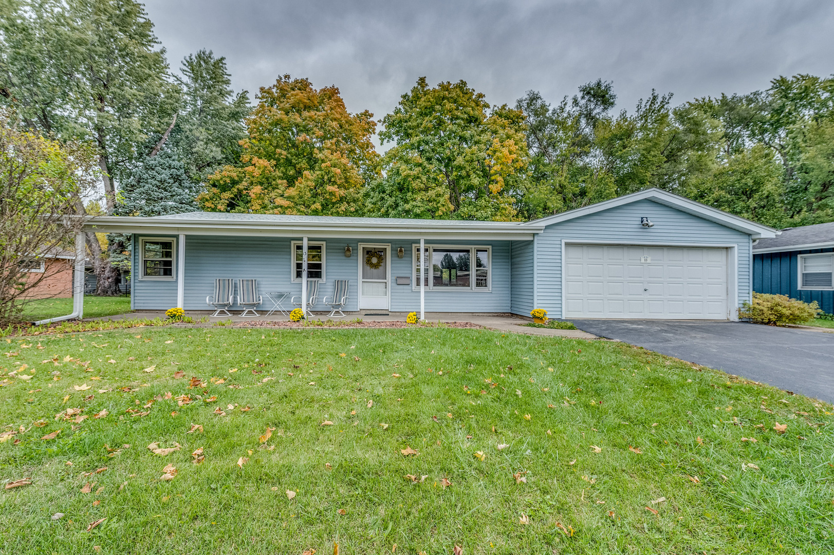 13 Poplar Place, North Aurora, IL 60542