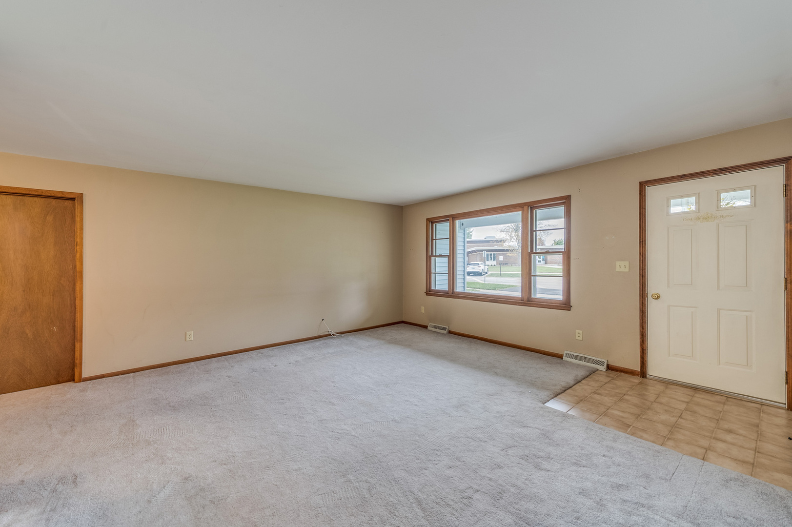 13 Poplar Place, North Aurora, IL 60542