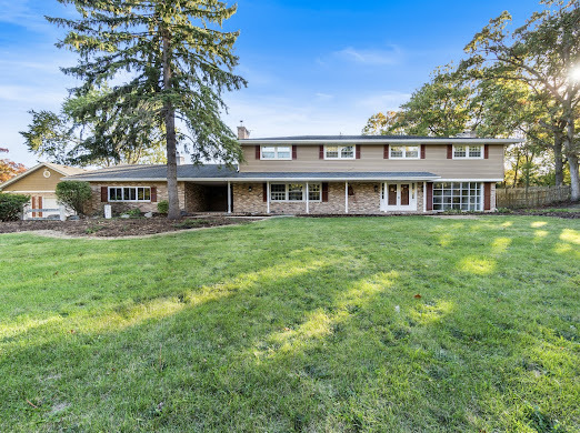 210 Oak Lane, Winthrop Harbor, IL 60096