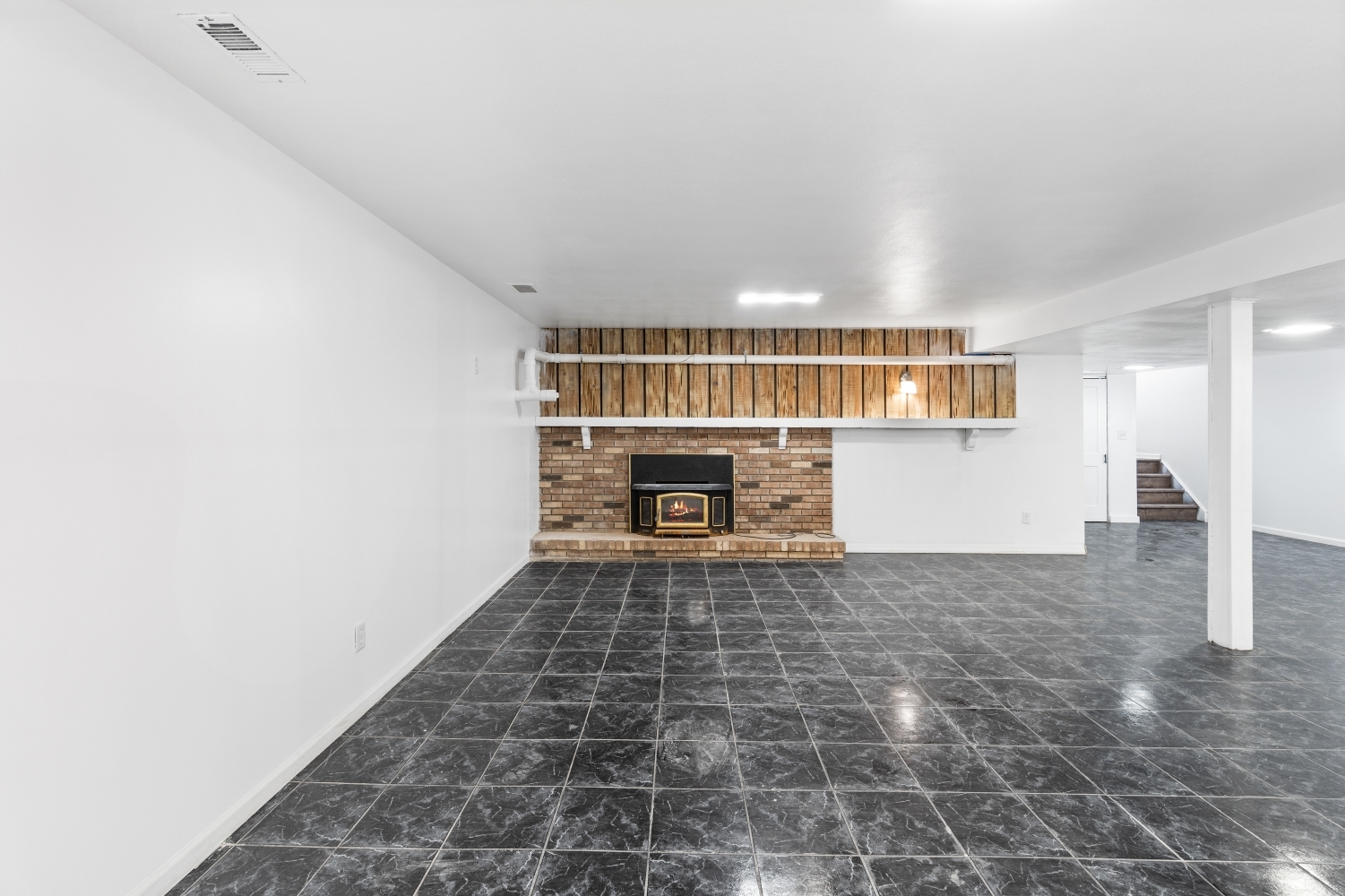 210 Oak Lane, Winthrop Harbor, IL 60096