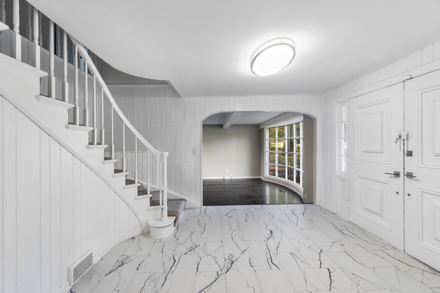 210 Oak Lane, Winthrop Harbor, IL 60096