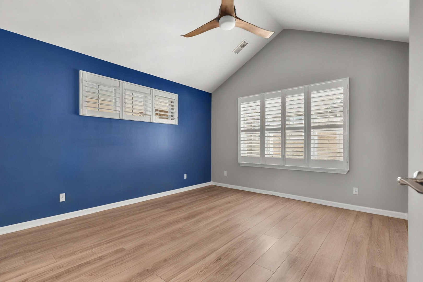 843 Lexington Circle, Des Plaines, IL 60016