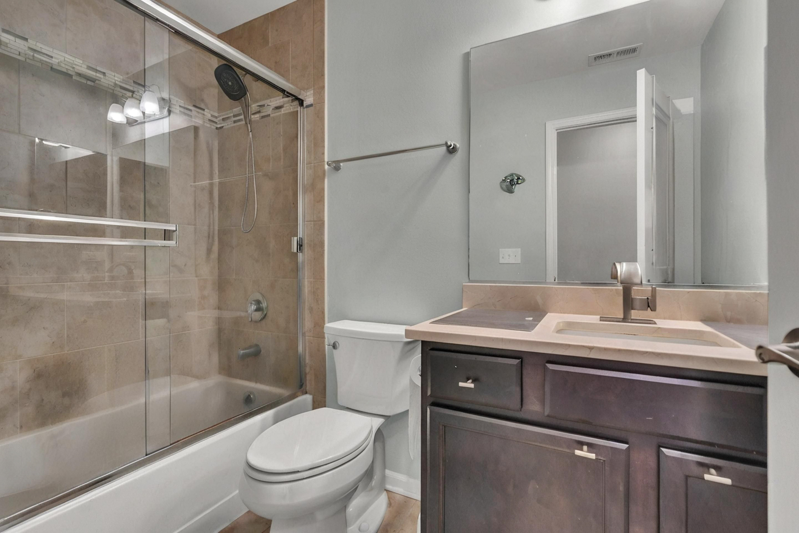 843 Lexington Circle, Des Plaines, IL 60016