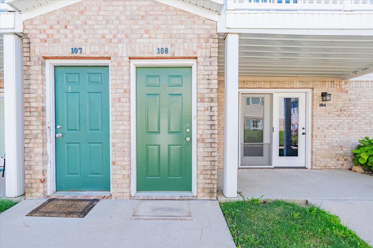 1040 Ekstam Drive #108, Bloomington, IL 61704