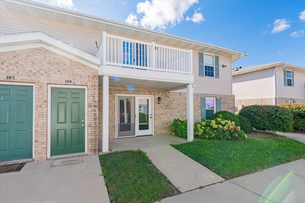 1040 Ekstam Drive #108, Bloomington, IL 61704
