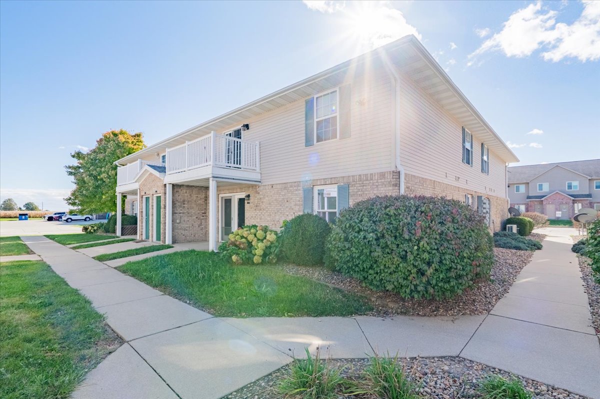 1040 Ekstam Drive #108, Bloomington, IL 61704