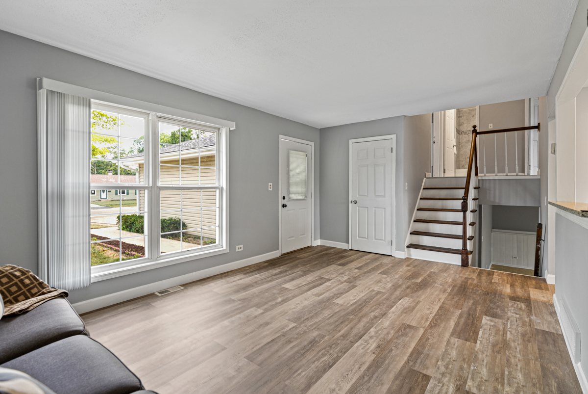 7170 East Avenue, Hanover Park, IL 60133