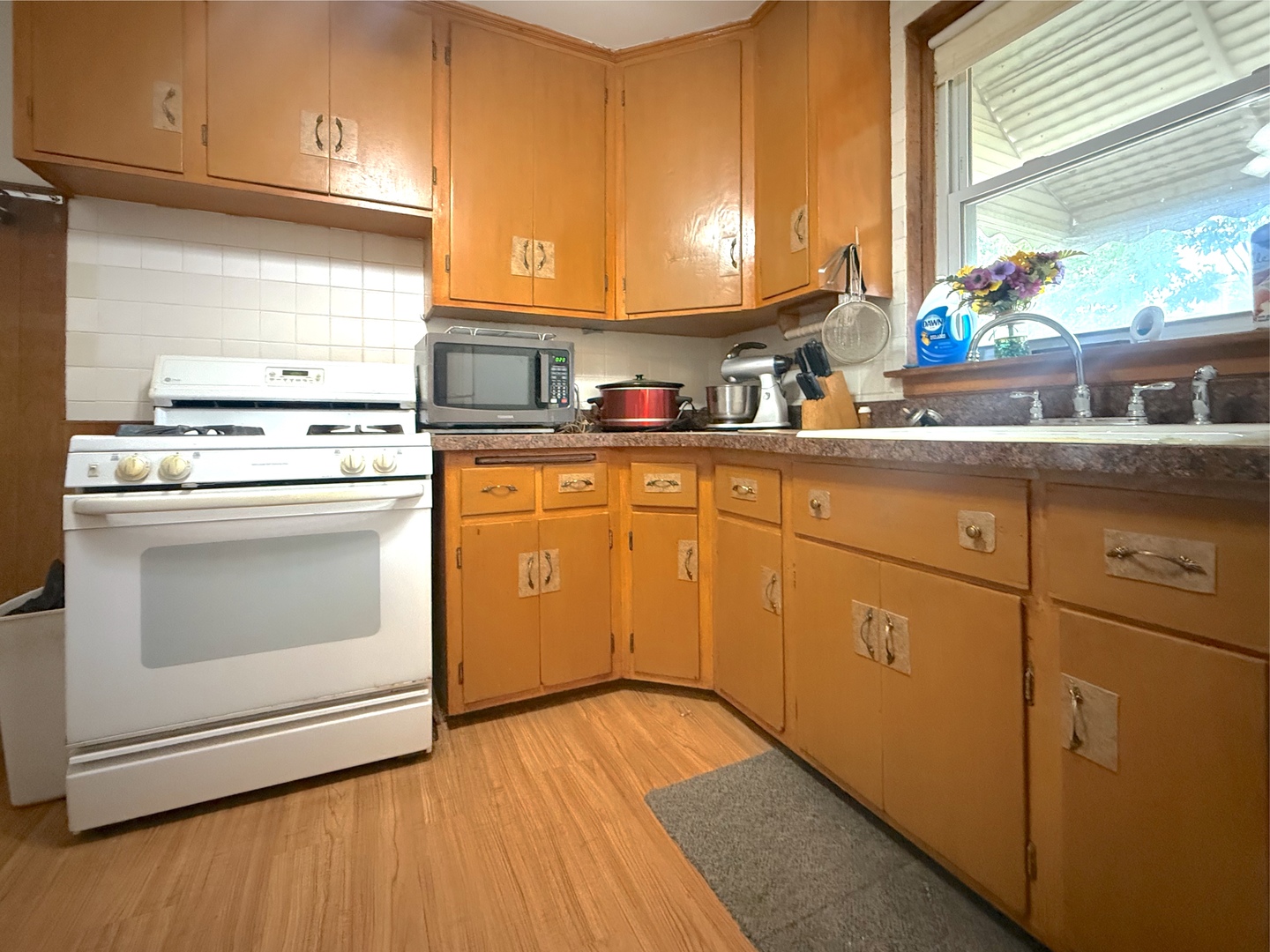 2142 W 77th Place, Chicago, IL 60620