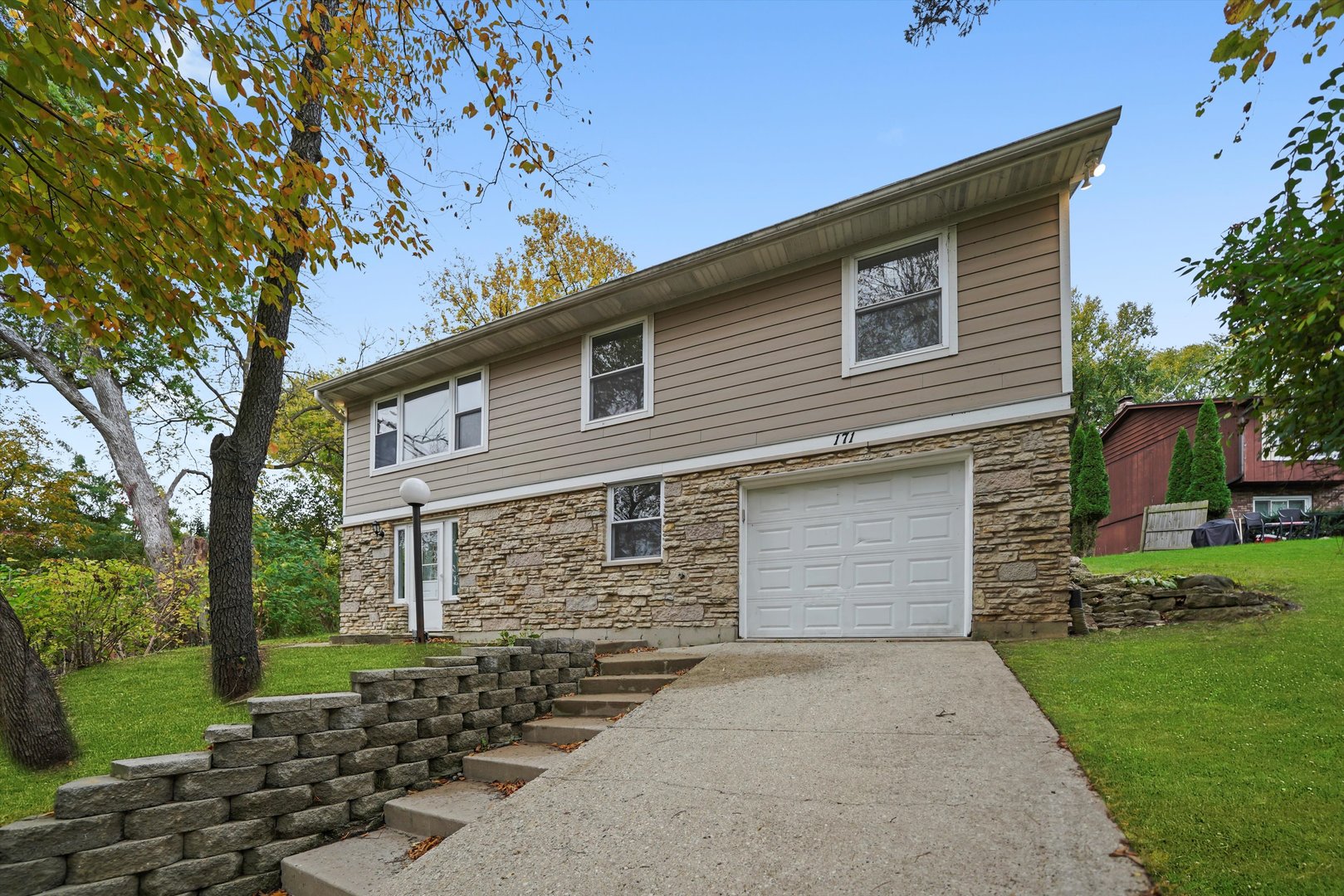 171 LAKESHORE Drive, Carpentersville, IL 60110