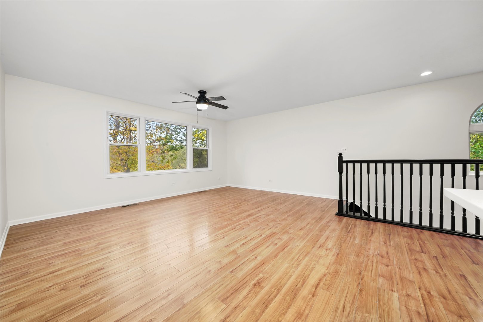 171 LAKESHORE Drive, Carpentersville, IL 60110