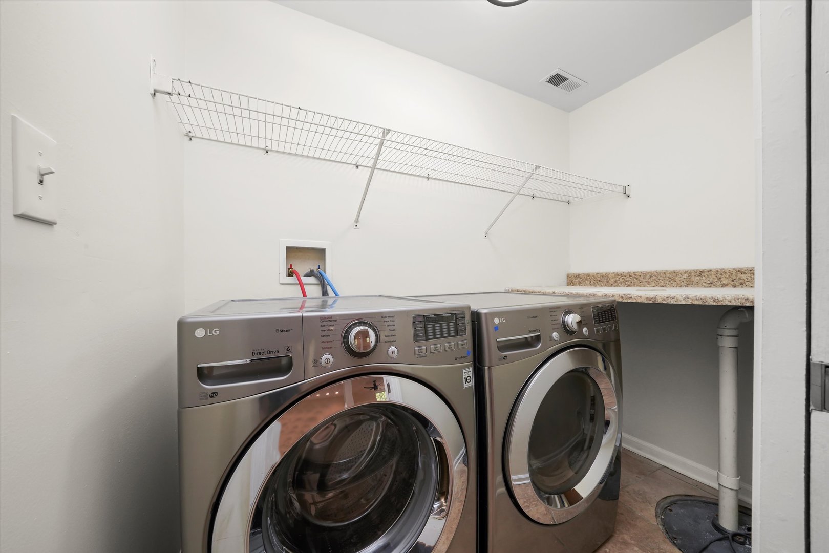 171 LAKESHORE Drive, Carpentersville, IL 60110