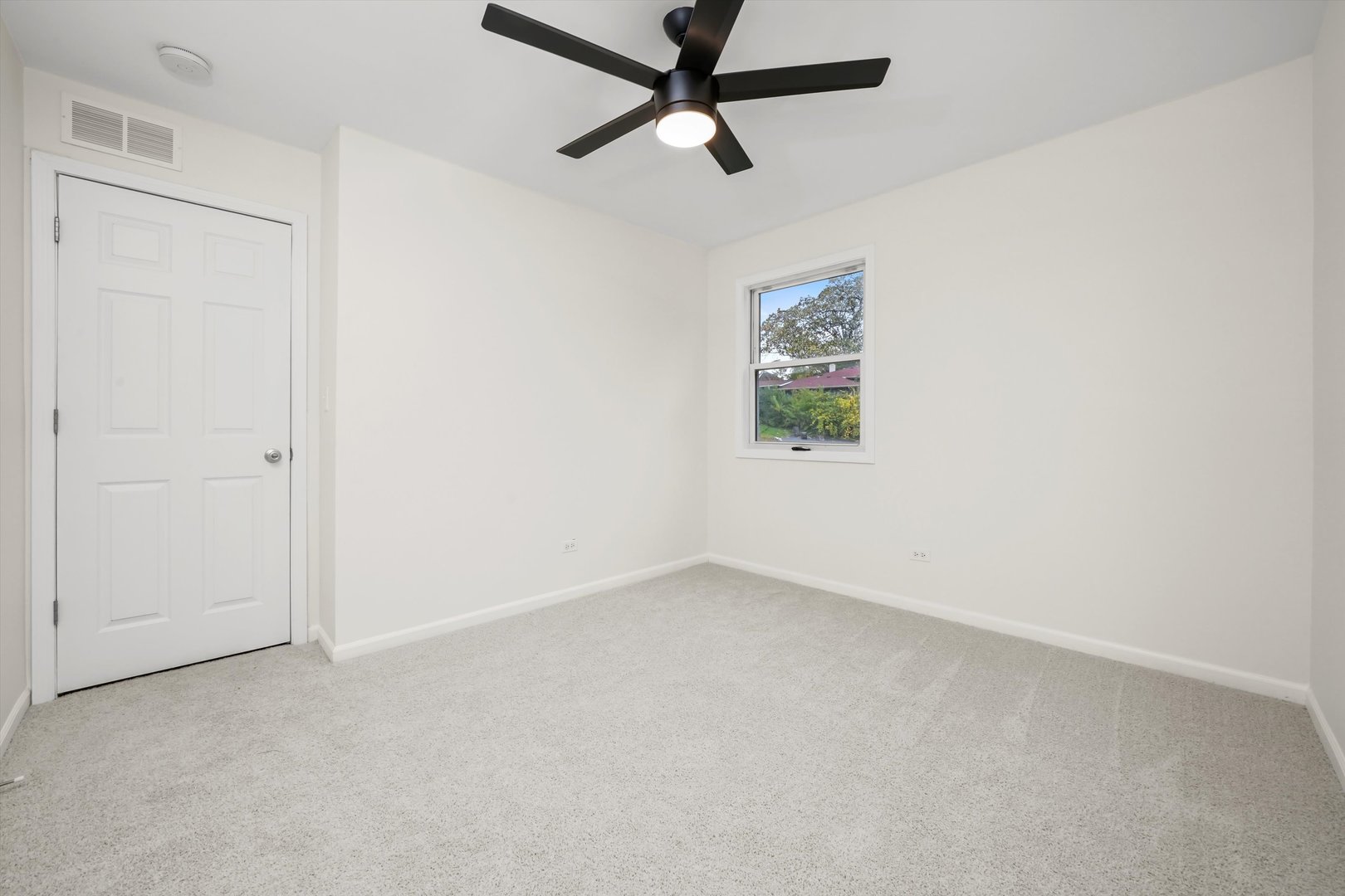 171 LAKESHORE Drive, Carpentersville, IL 60110