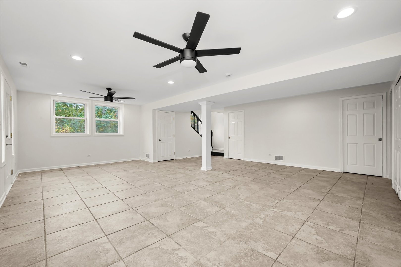 171 LAKESHORE Drive, Carpentersville, IL 60110