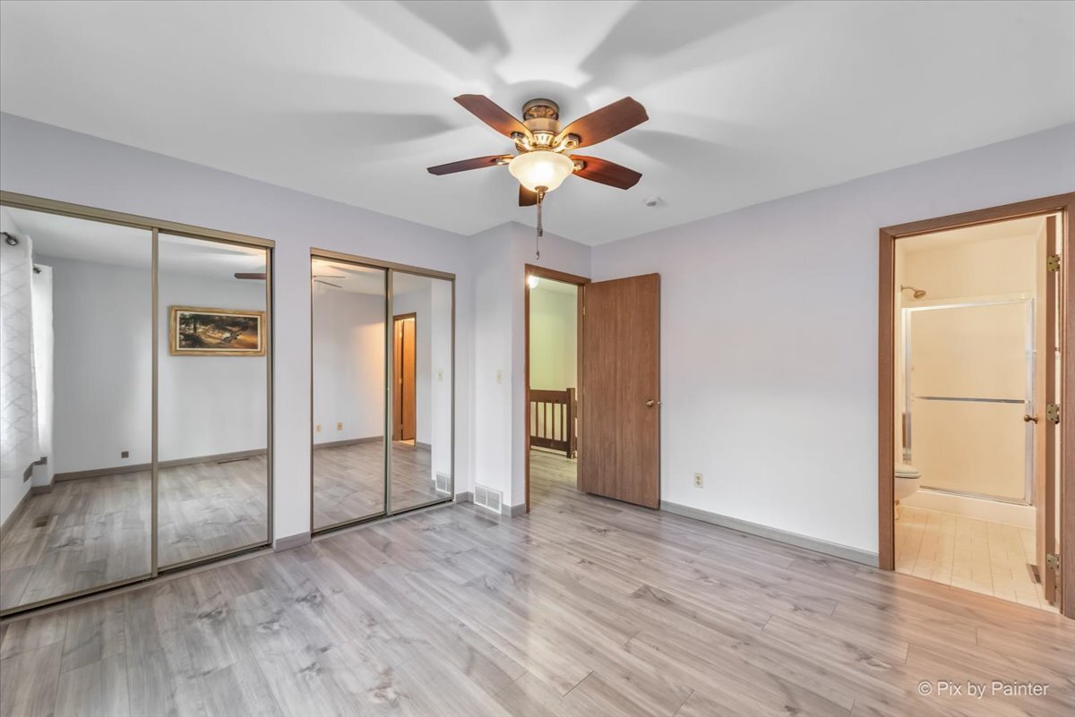 1035 Shadowood Lane, Crystal Lake, IL 60014