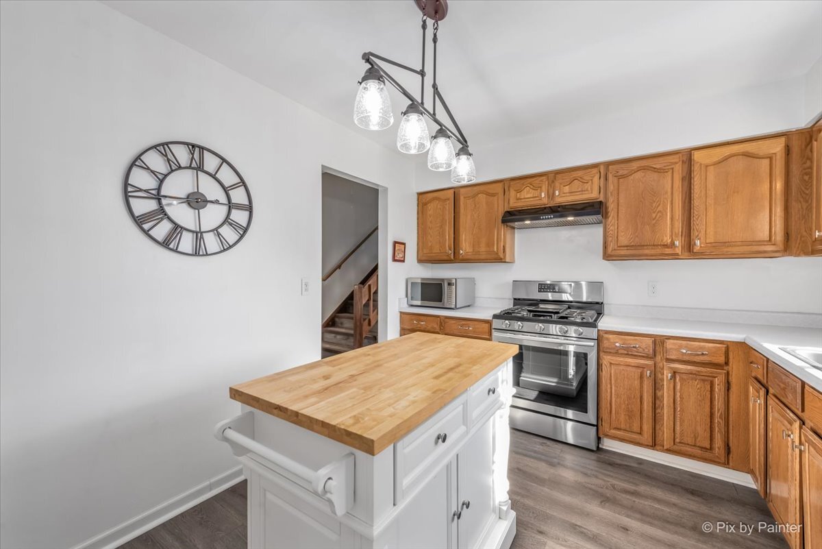 1035 Shadowood Lane, Crystal Lake, IL 60014