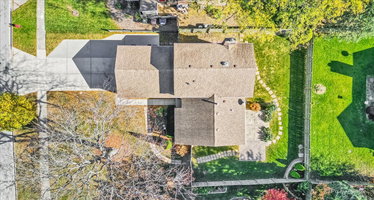 1035 Shadowood Lane, Crystal Lake, IL 60014