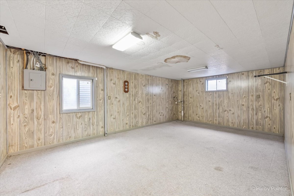 1035 Shadowood Lane, Crystal Lake, IL 60014