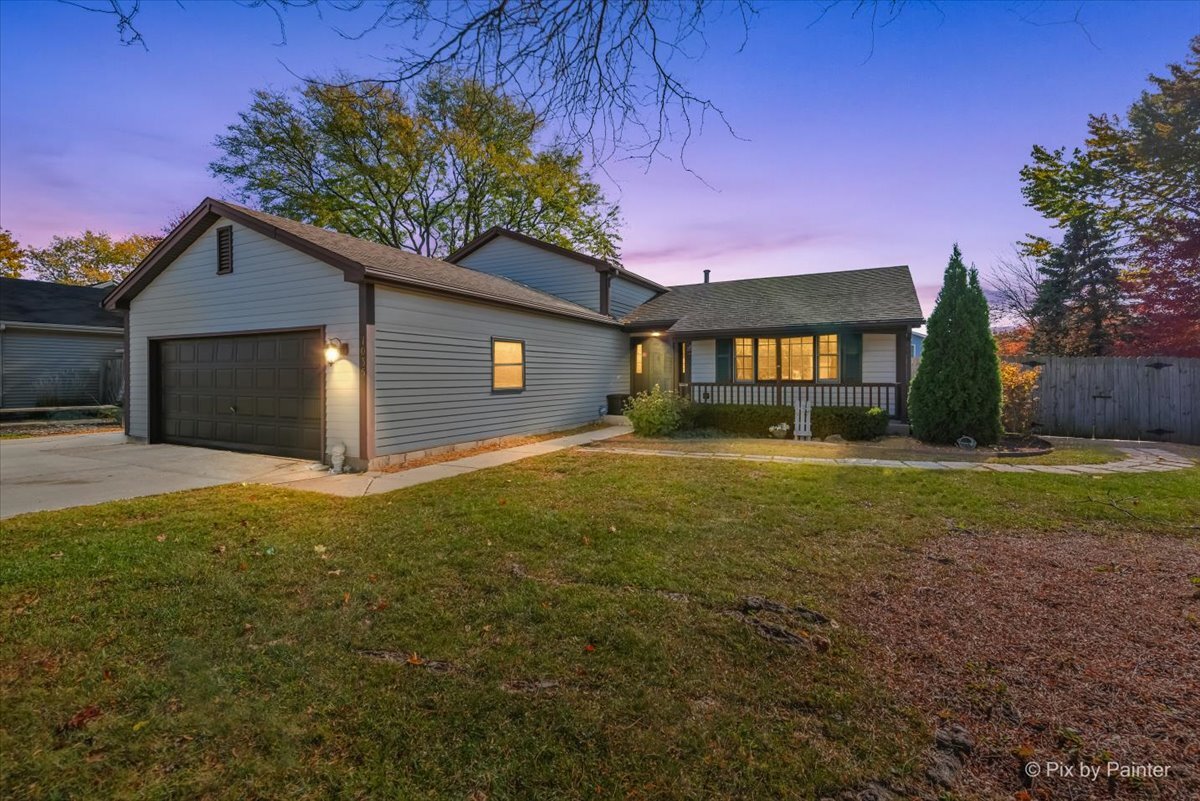 1035 Shadowood Lane, Crystal Lake, IL 60014