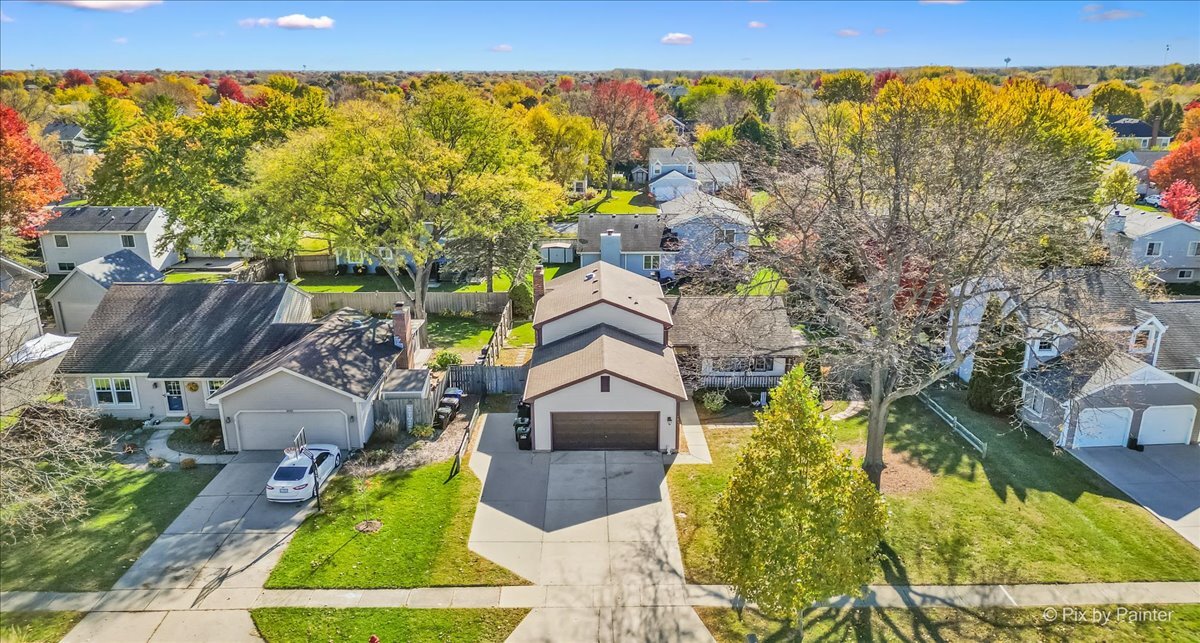 1035 Shadowood Lane, Crystal Lake, IL 60014