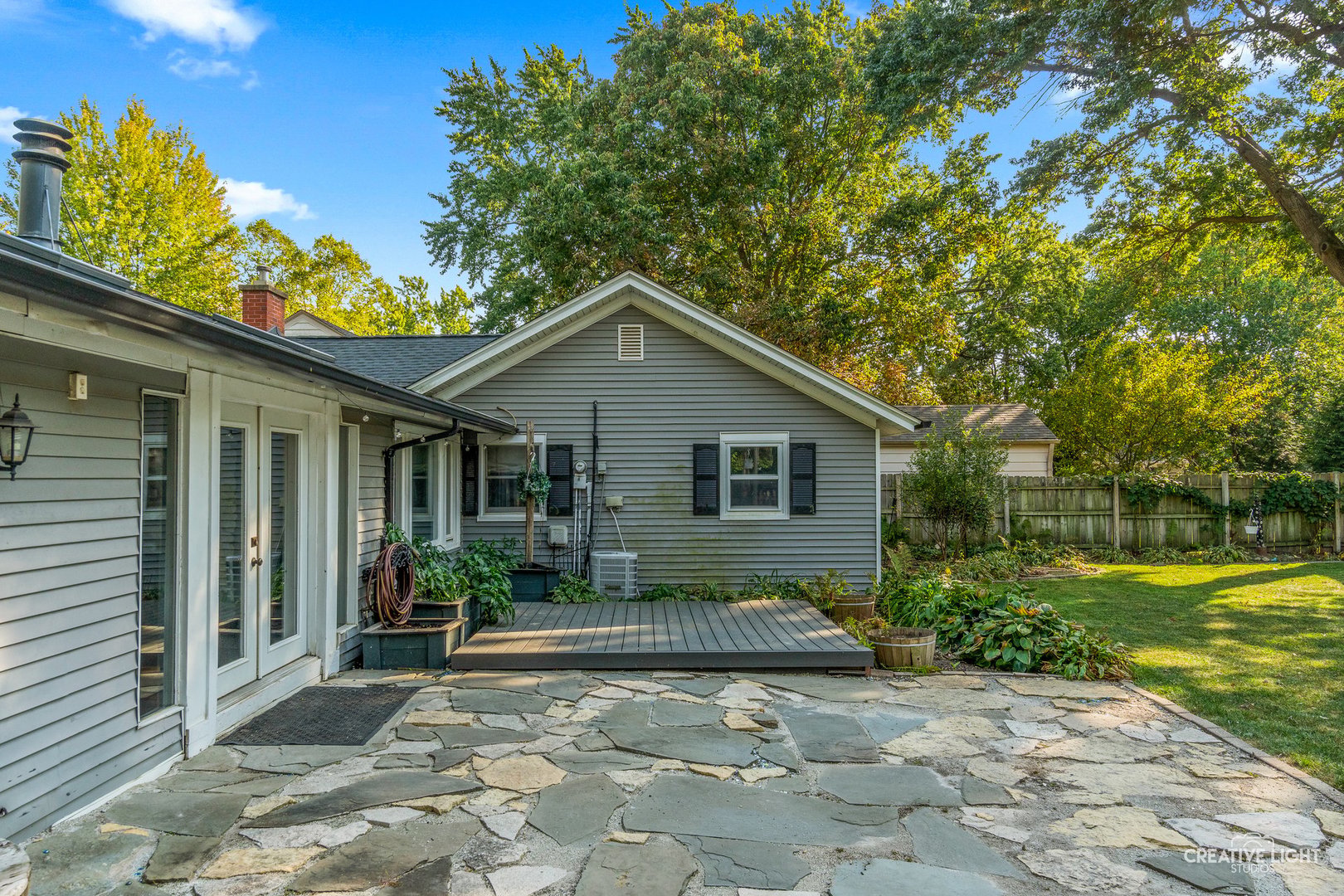 911 S 7th Street, St. Charles, IL 60174