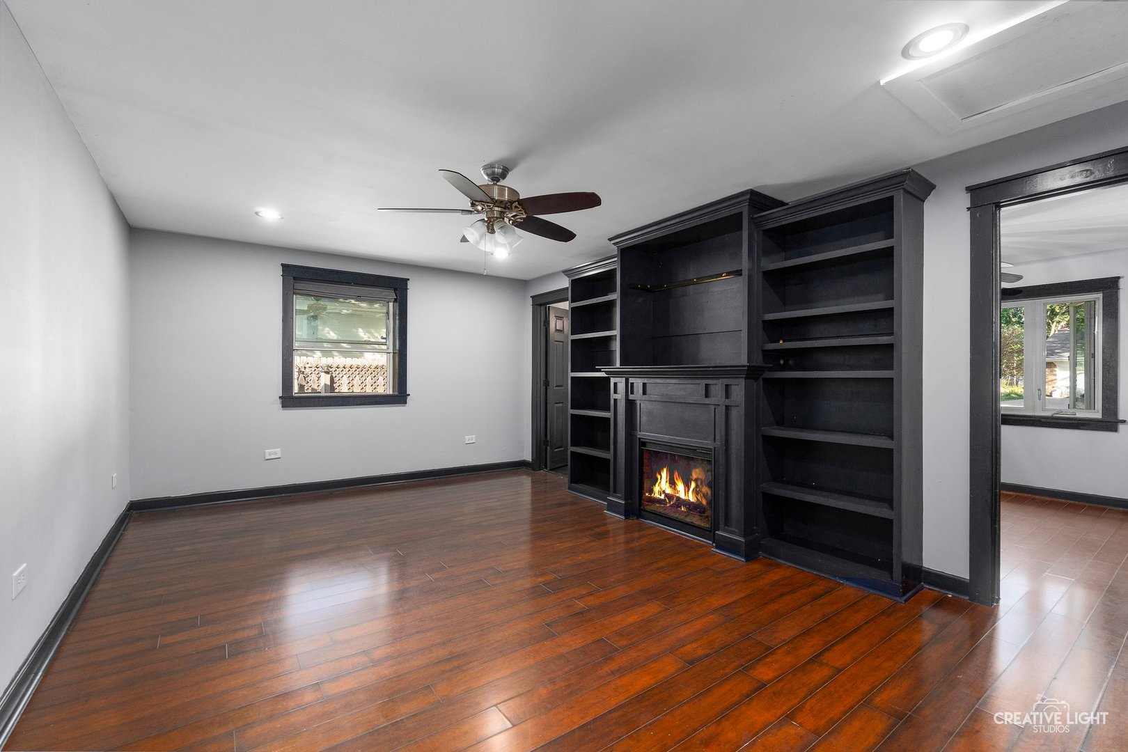 911 S 7th Street, St. Charles, IL 60174