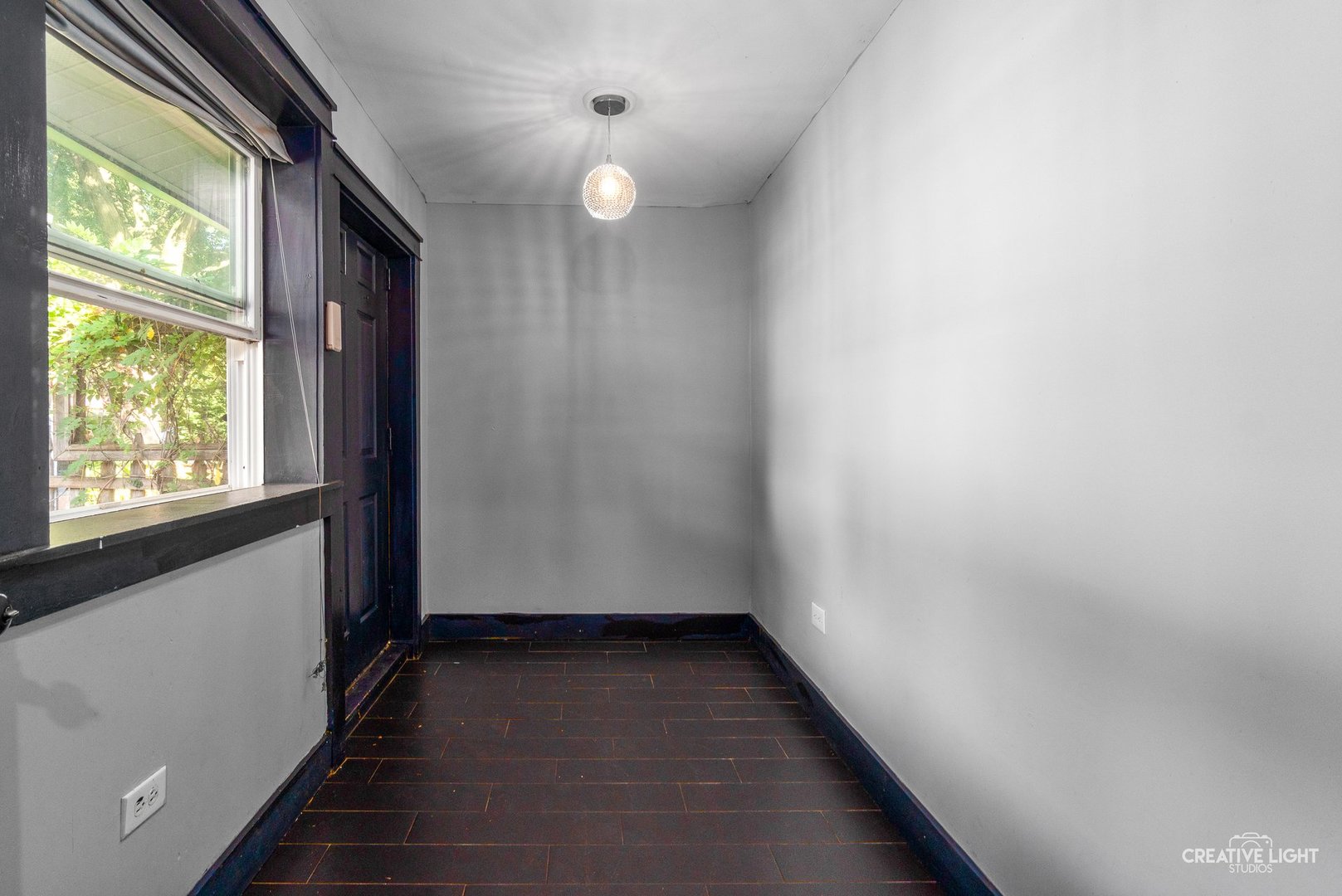 911 S 7th Street, St. Charles, IL 60174