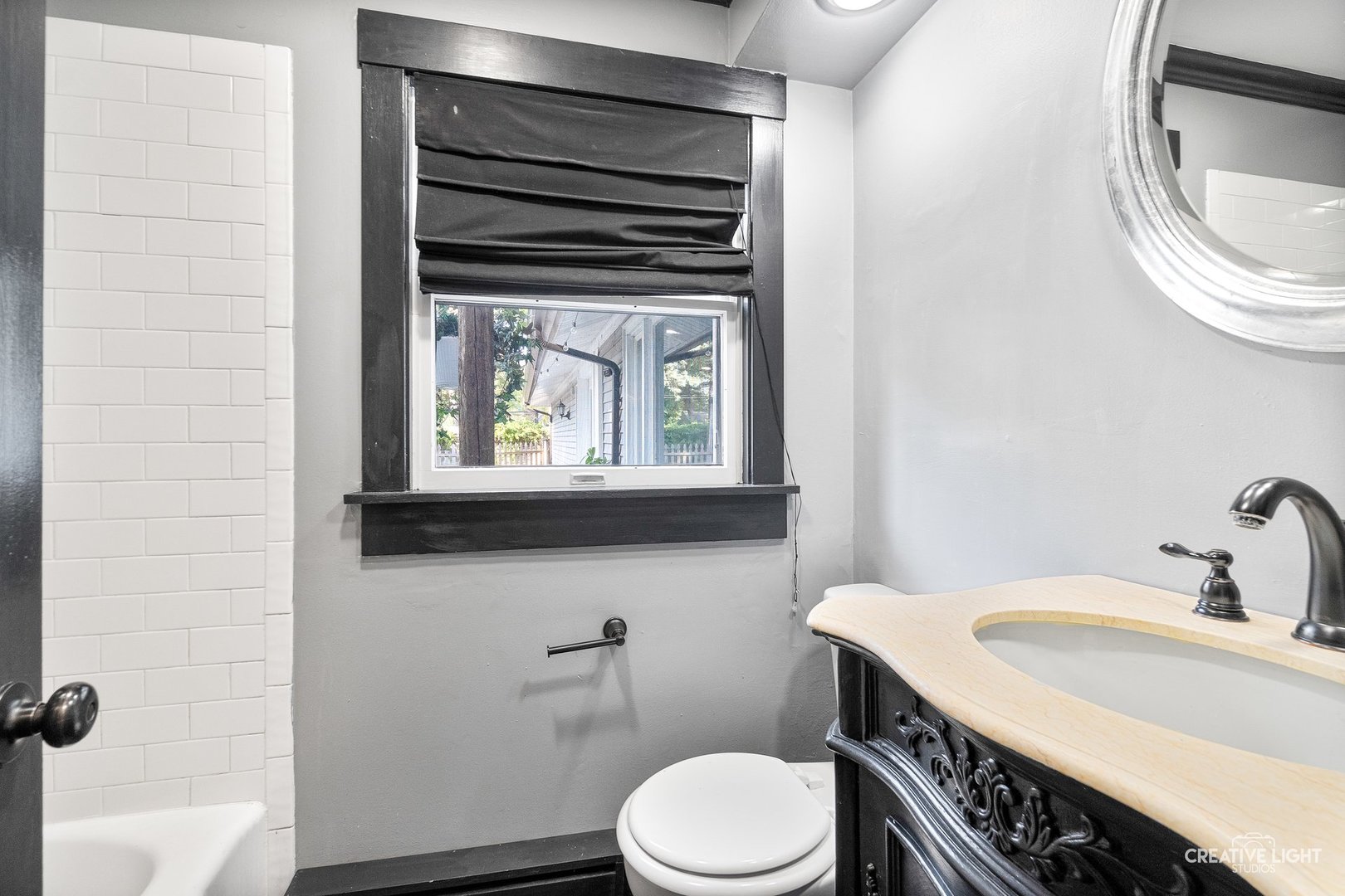 911 S 7th Street, St. Charles, IL 60174