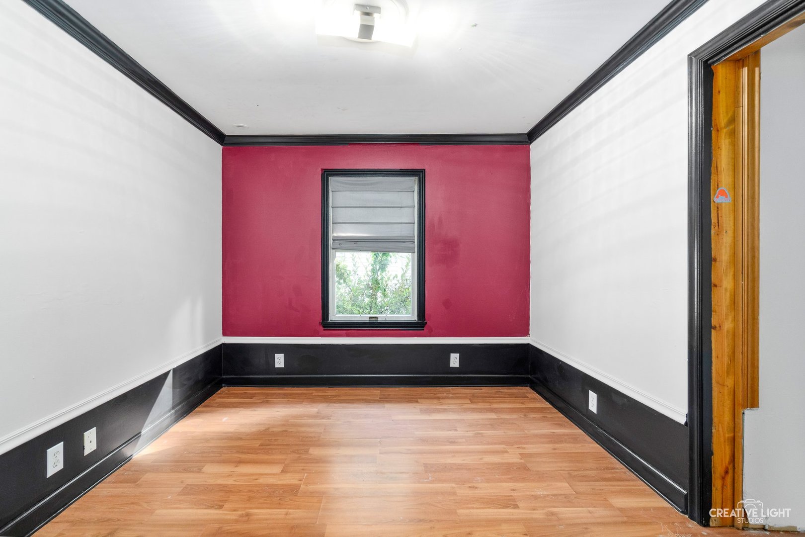 911 S 7th Street, St. Charles, IL 60174