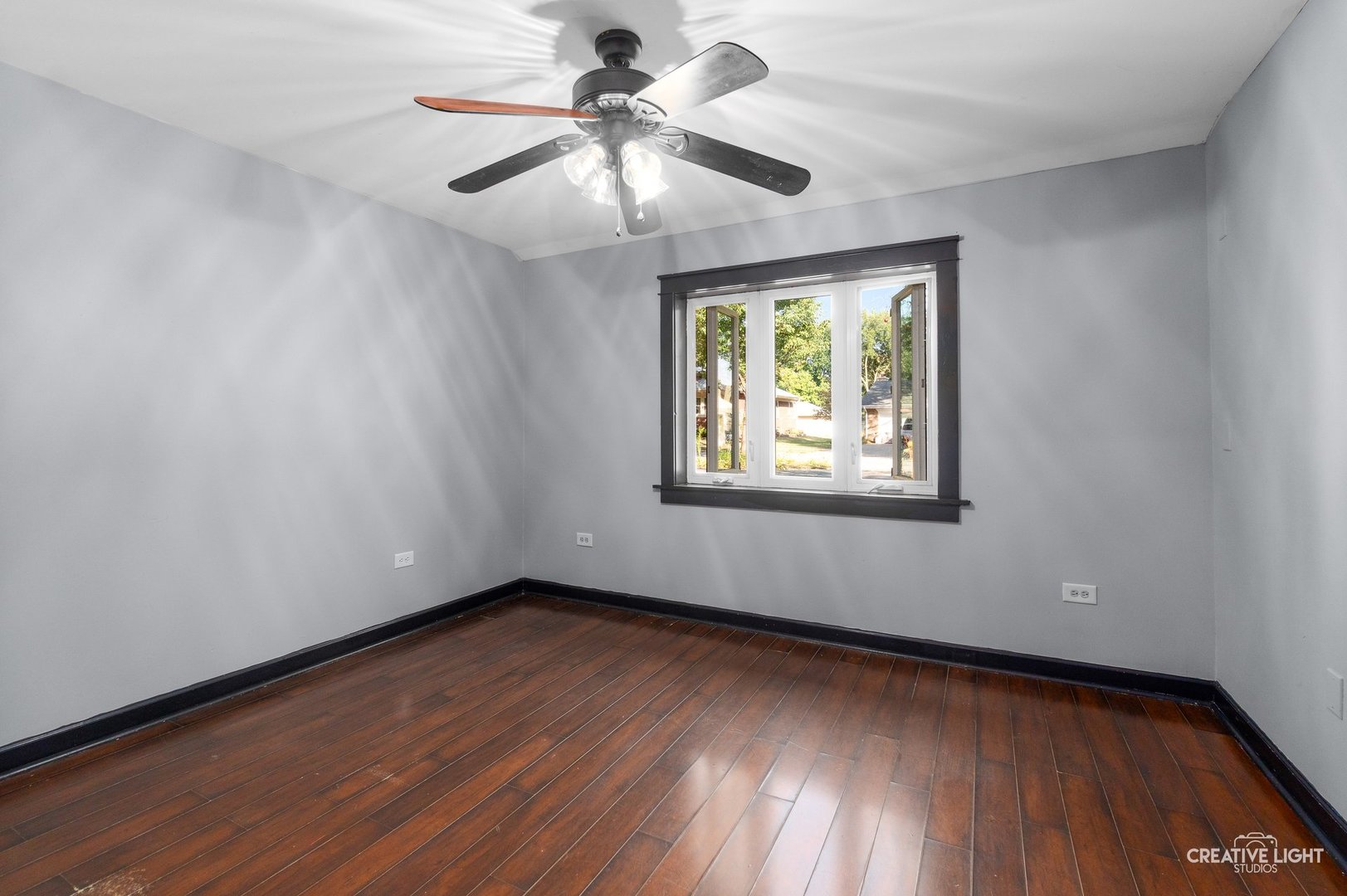 911 S 7th Street, St. Charles, IL 60174