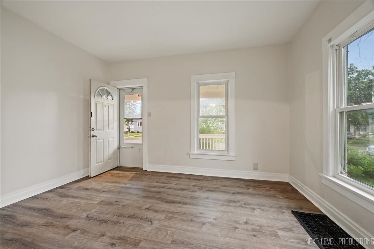 1002 Wilcox Street, Joliet, IL 60435