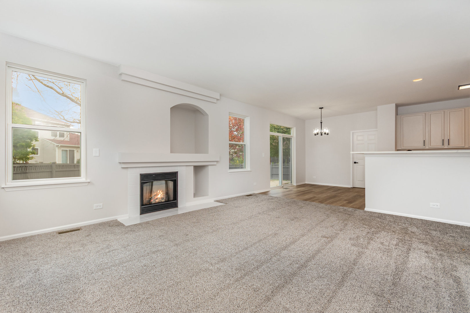 2746 Hillsboro Boulevard, Aurora, IL 60503