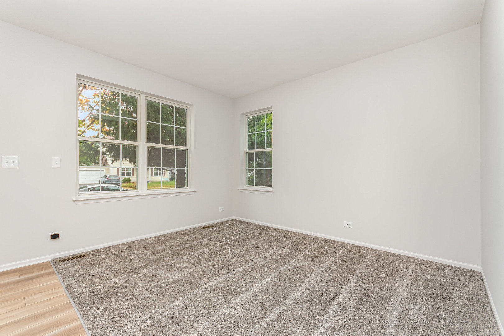 2746 Hillsboro Boulevard, Aurora, IL 60503