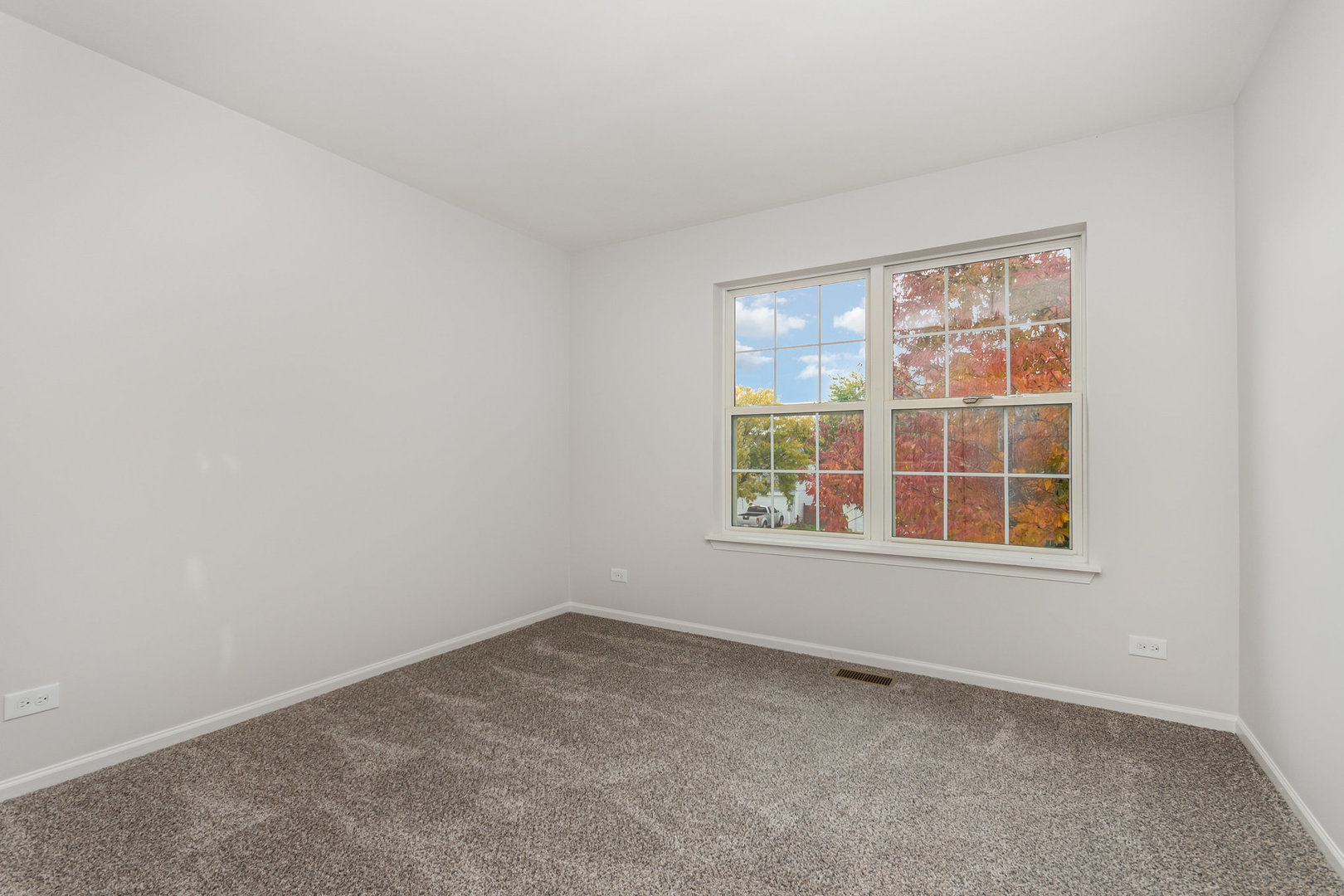 2746 Hillsboro Boulevard, Aurora, IL 60503