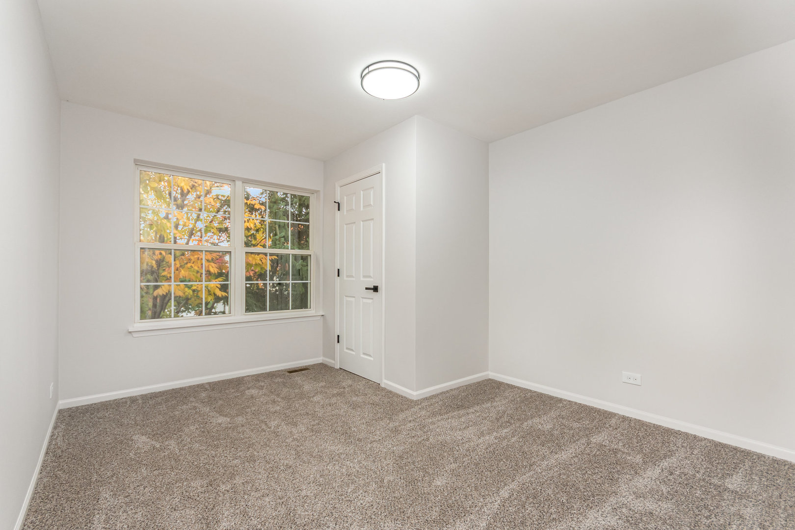 2746 Hillsboro Boulevard, Aurora, IL 60503