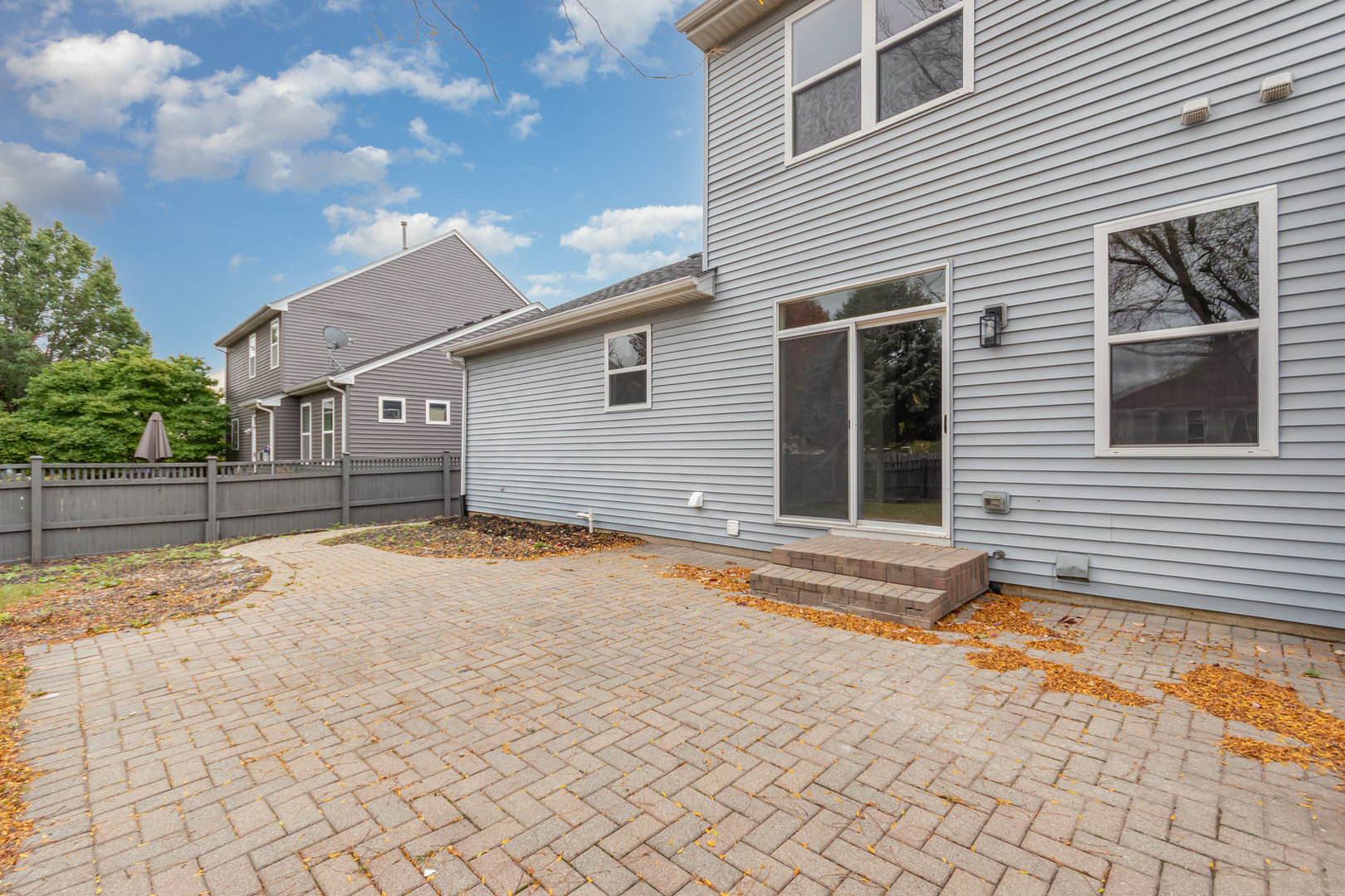 2746 Hillsboro Boulevard, Aurora, IL 60503