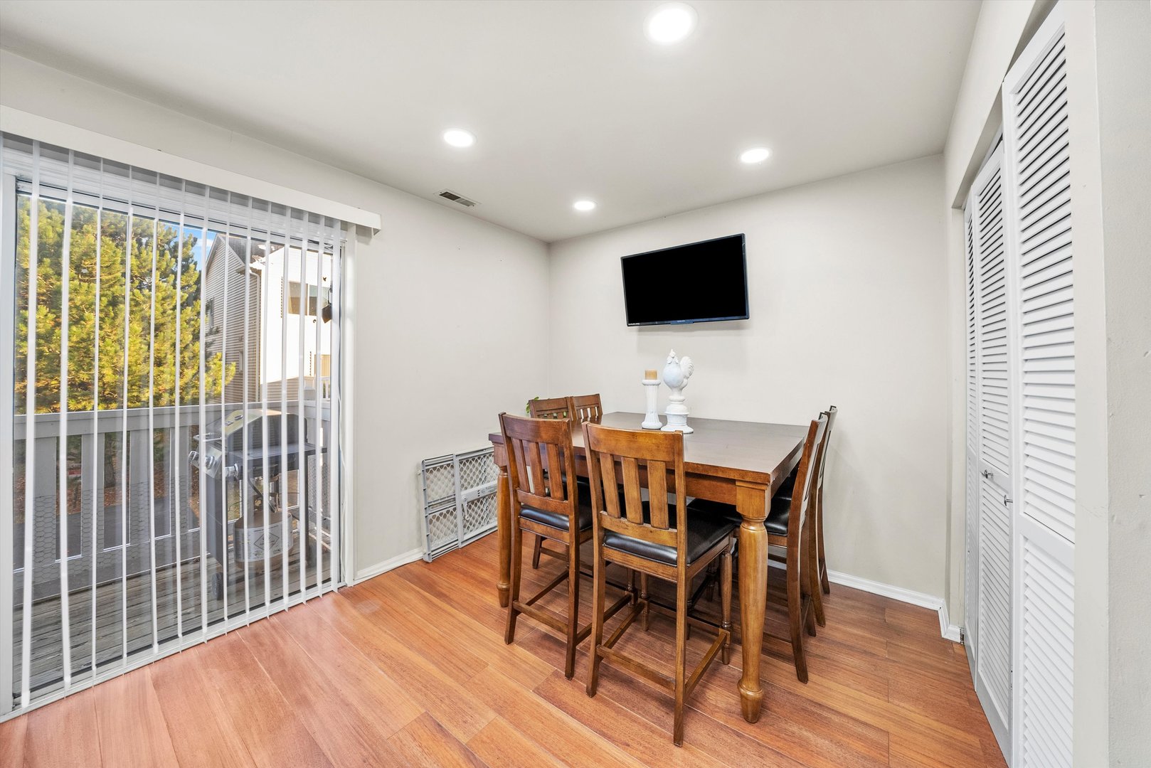 2950 Shelly Lane #2950, Aurora, IL 60504