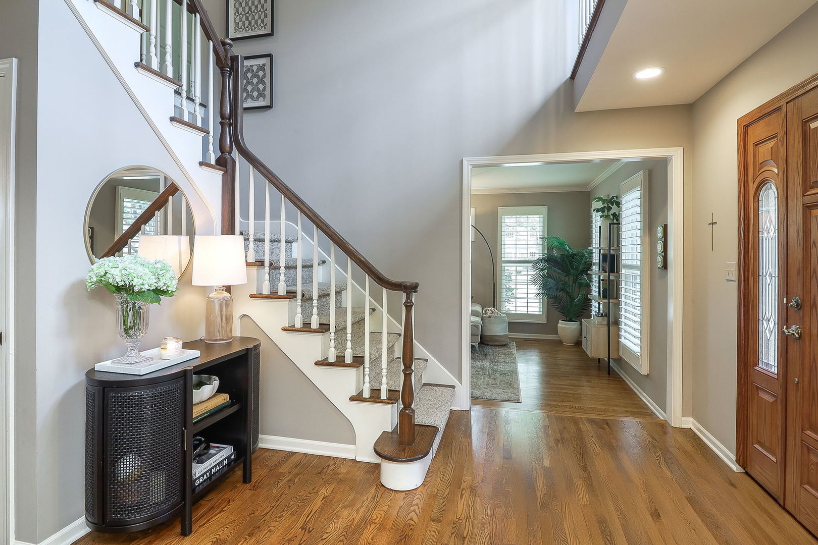 2042 Wexford Circle, Wheaton, IL 60189