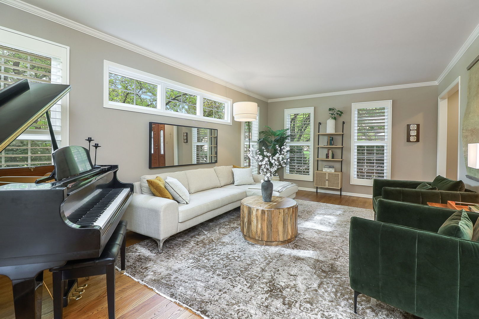 2042 Wexford Circle, Wheaton, IL 60189