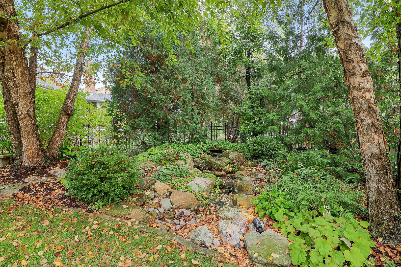 2042 Wexford Circle, Wheaton, IL 60189