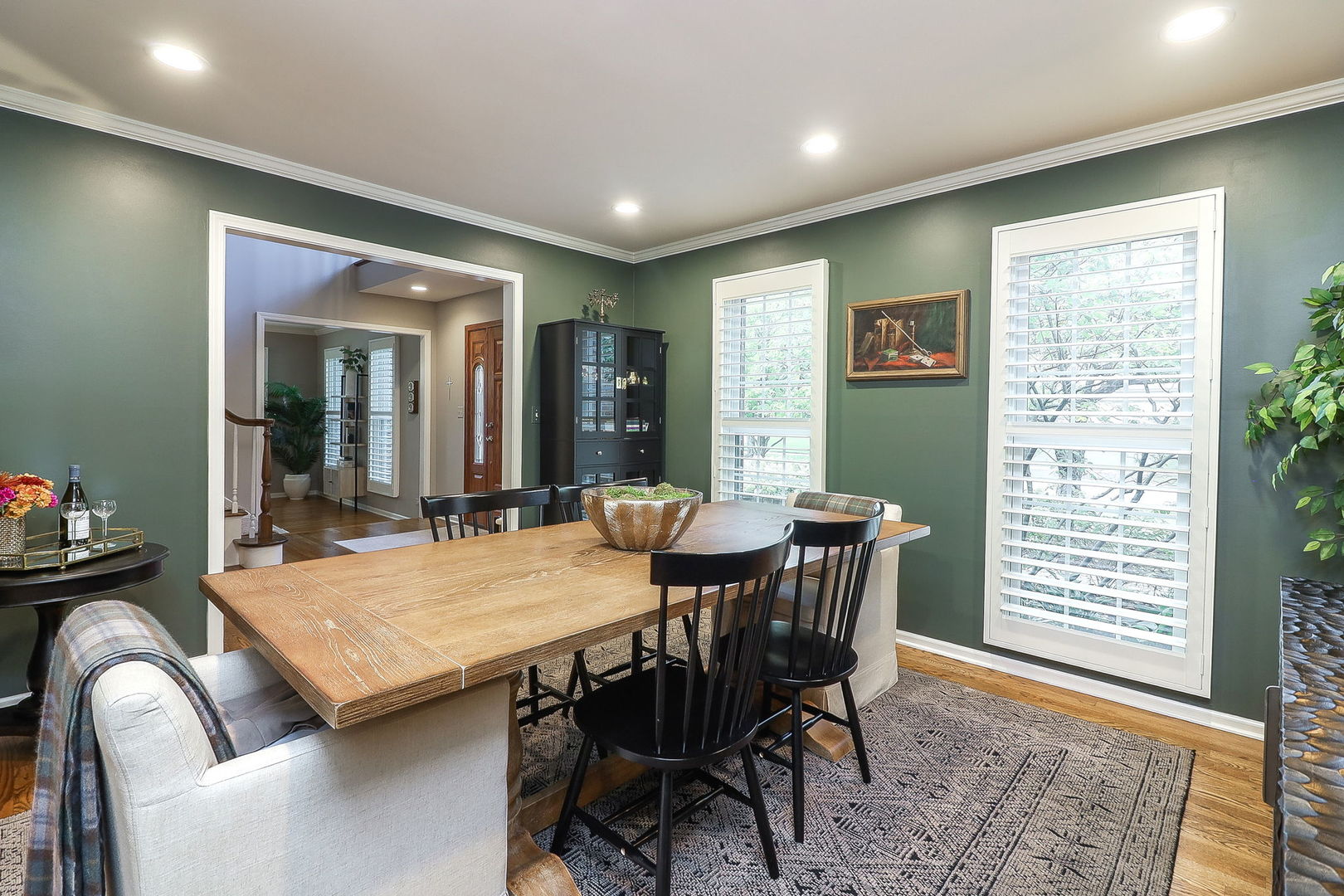 2042 Wexford Circle, Wheaton, IL 60189