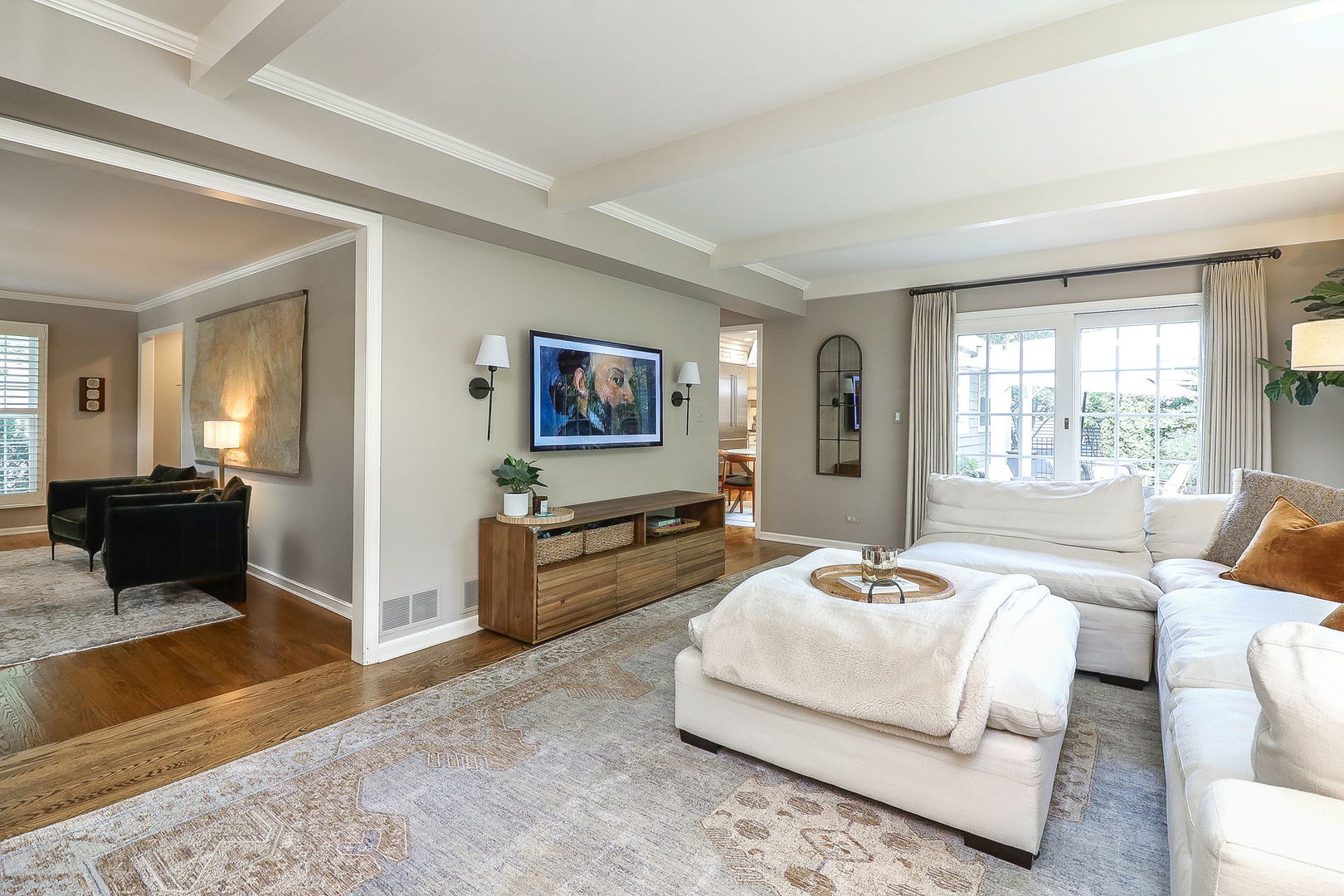 2042 Wexford Circle, Wheaton, IL 60189