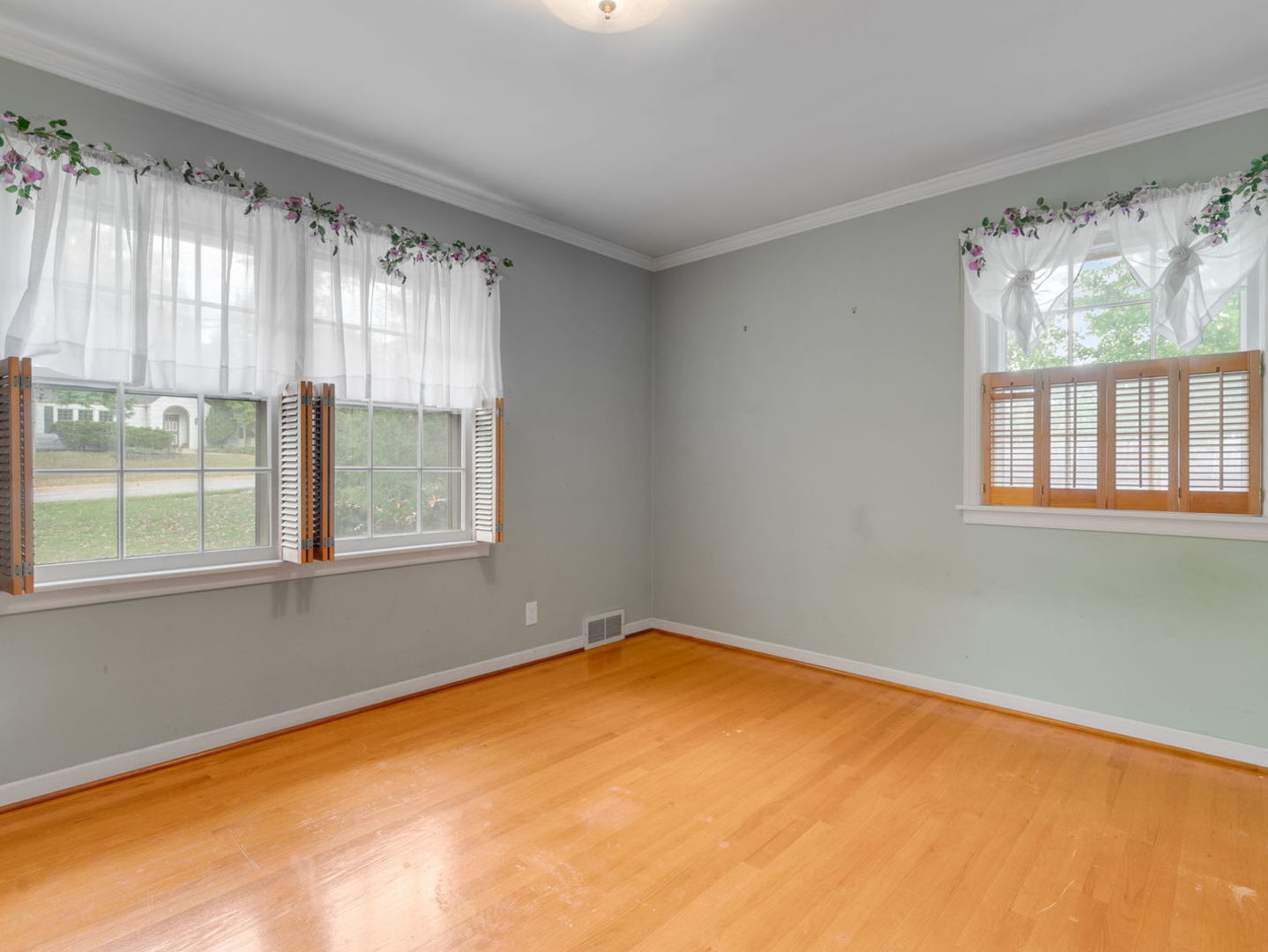 1801 Prairie Avenue, Downers Grove, IL 60515